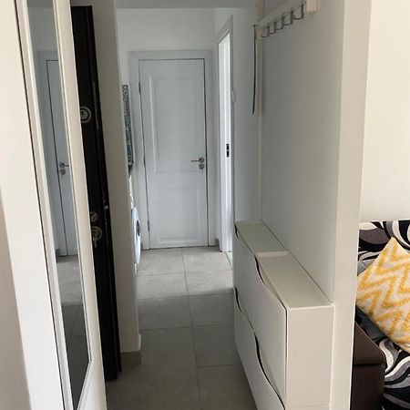 Sofi Apartment Central Bukares Bagian luar foto