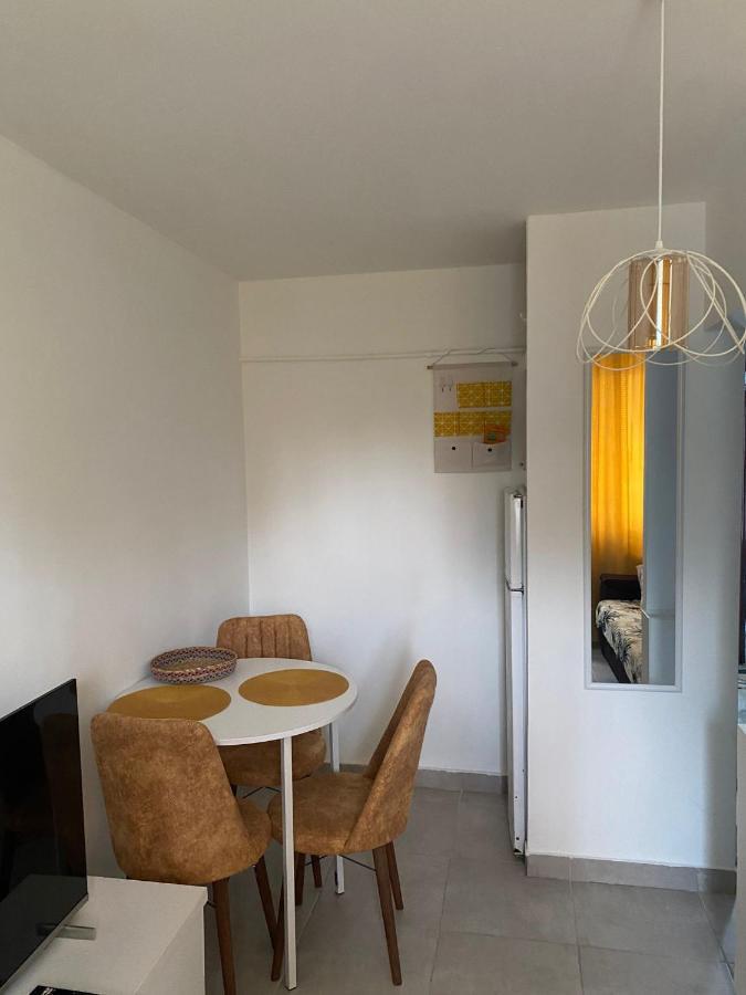 Sofi Apartment Central Bukares Bagian luar foto