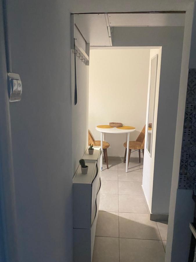 Sofi Apartment Central Bukares Bagian luar foto