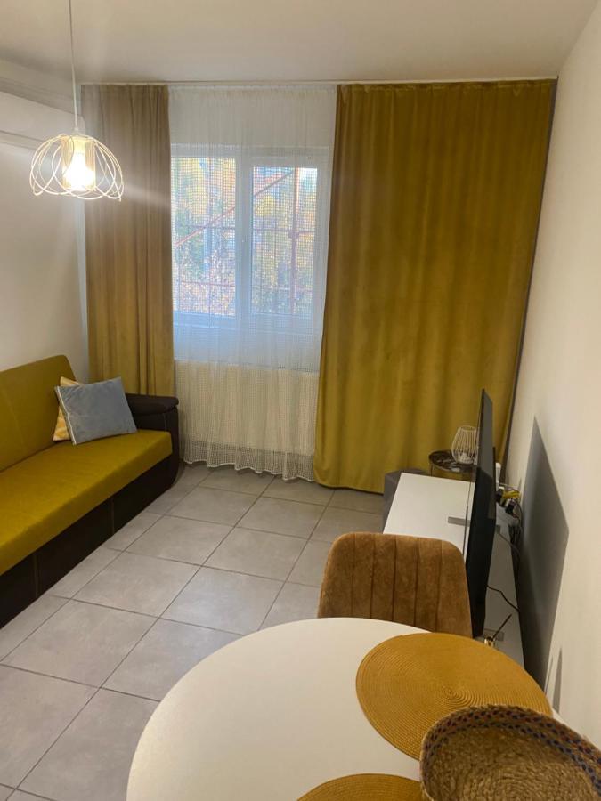 Sofi Apartment Central Bukares Bagian luar foto